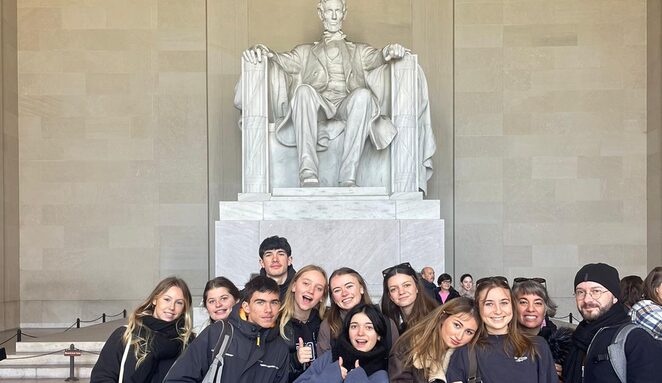 Students at the Lincoln Memorial, Washington, DC